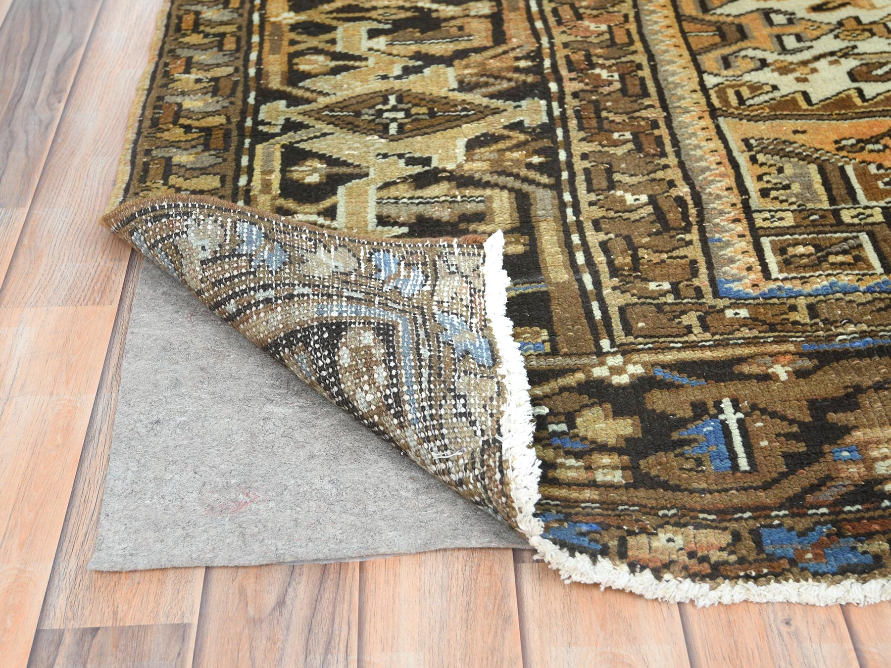 Overdyed & Vintage Rugs LUV741366